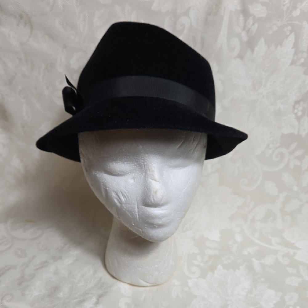 Peachbloom Velour Vintage Black Velour  Hat